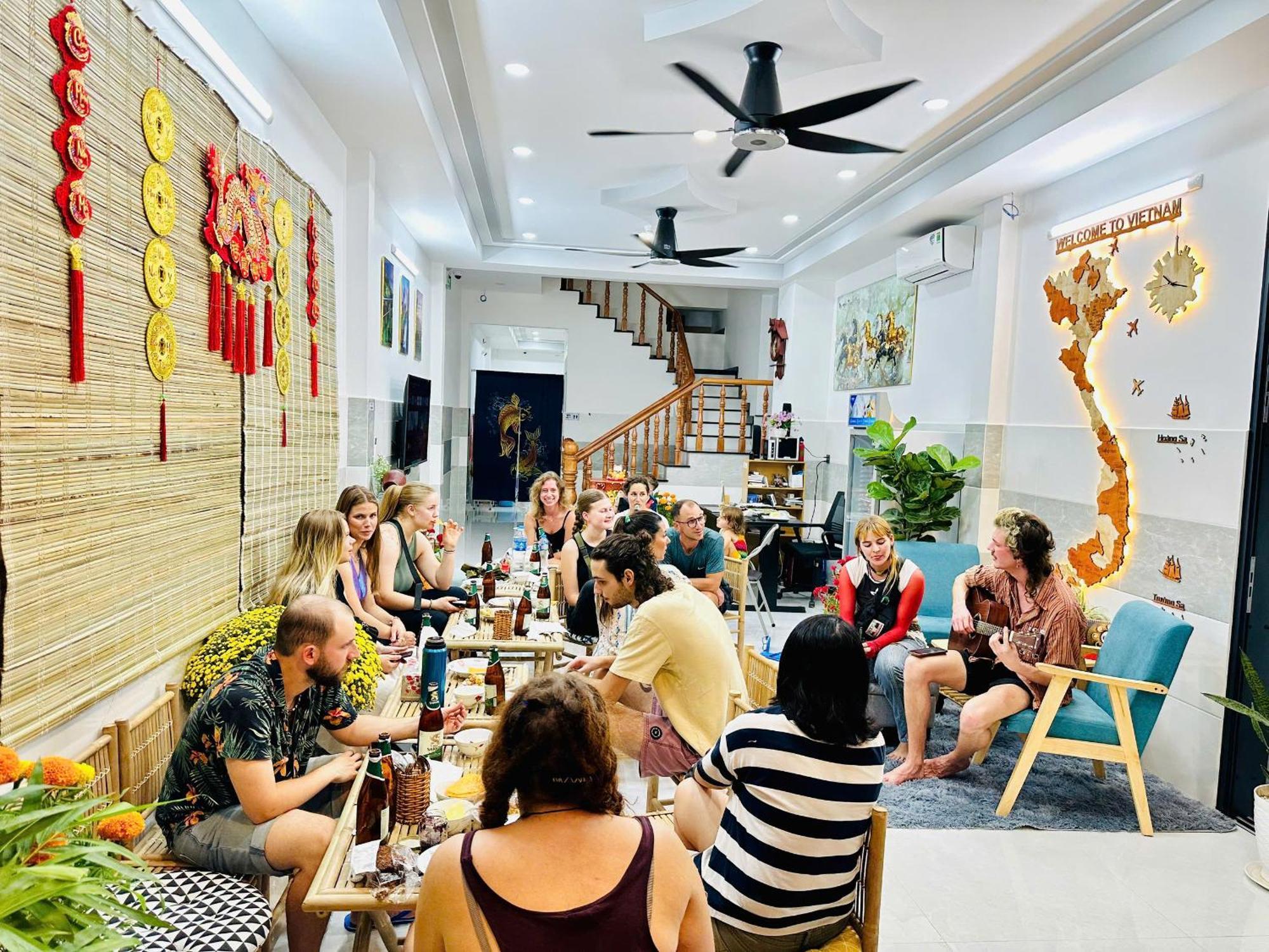 Aloha Saigon Premium Hostel By Local Travel Experts - Newly Opened, Less-Touristy Location, Spacious Rooms, Glass Shower Bathroom, Free Breakfast & Walking Tour Ciudad Ho Chi Minh  Exterior foto