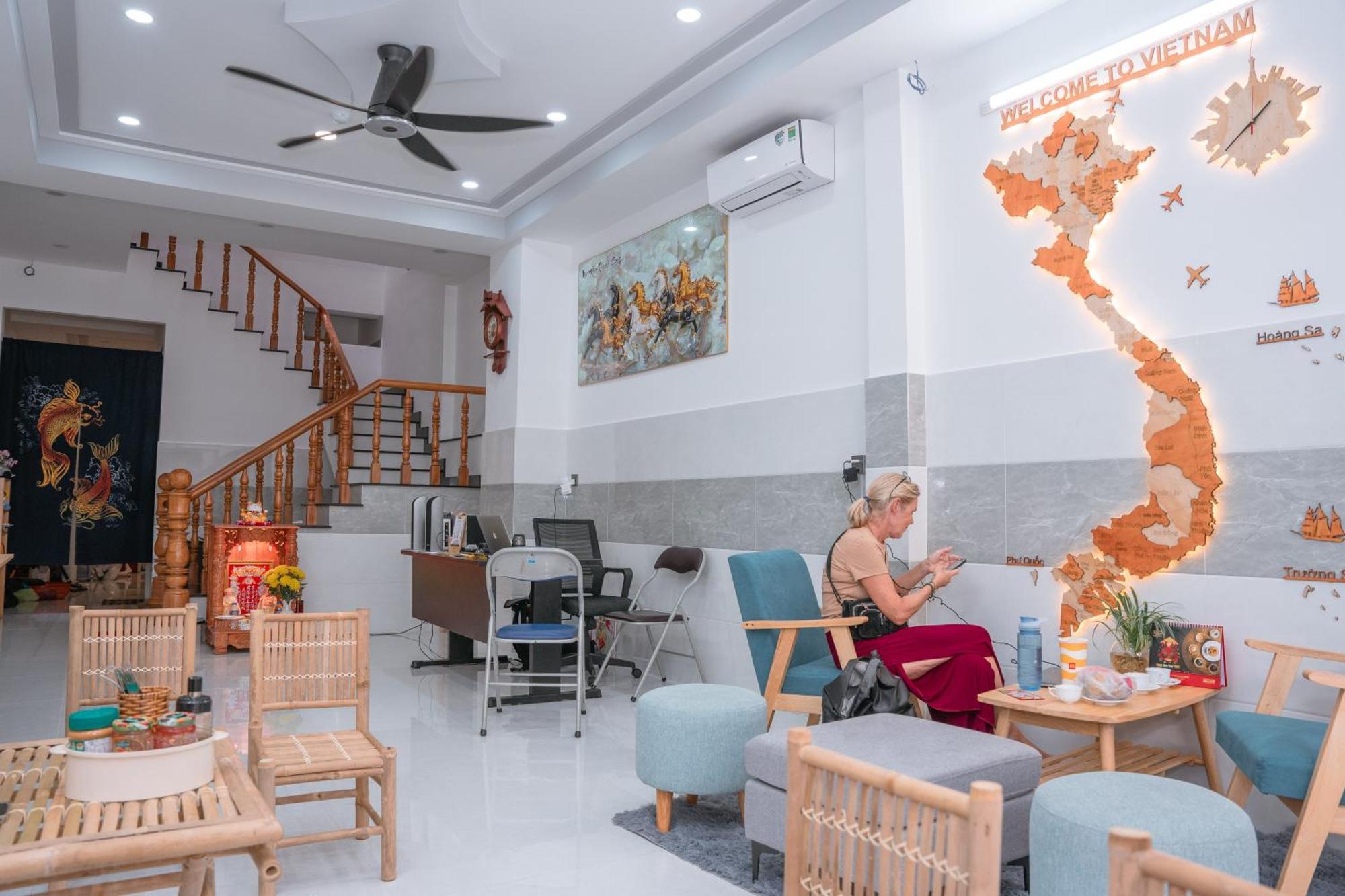 Aloha Saigon Premium Hostel By Local Travel Experts - Newly Opened, Less-Touristy Location, Spacious Rooms, Glass Shower Bathroom, Free Breakfast & Walking Tour Ciudad Ho Chi Minh  Exterior foto