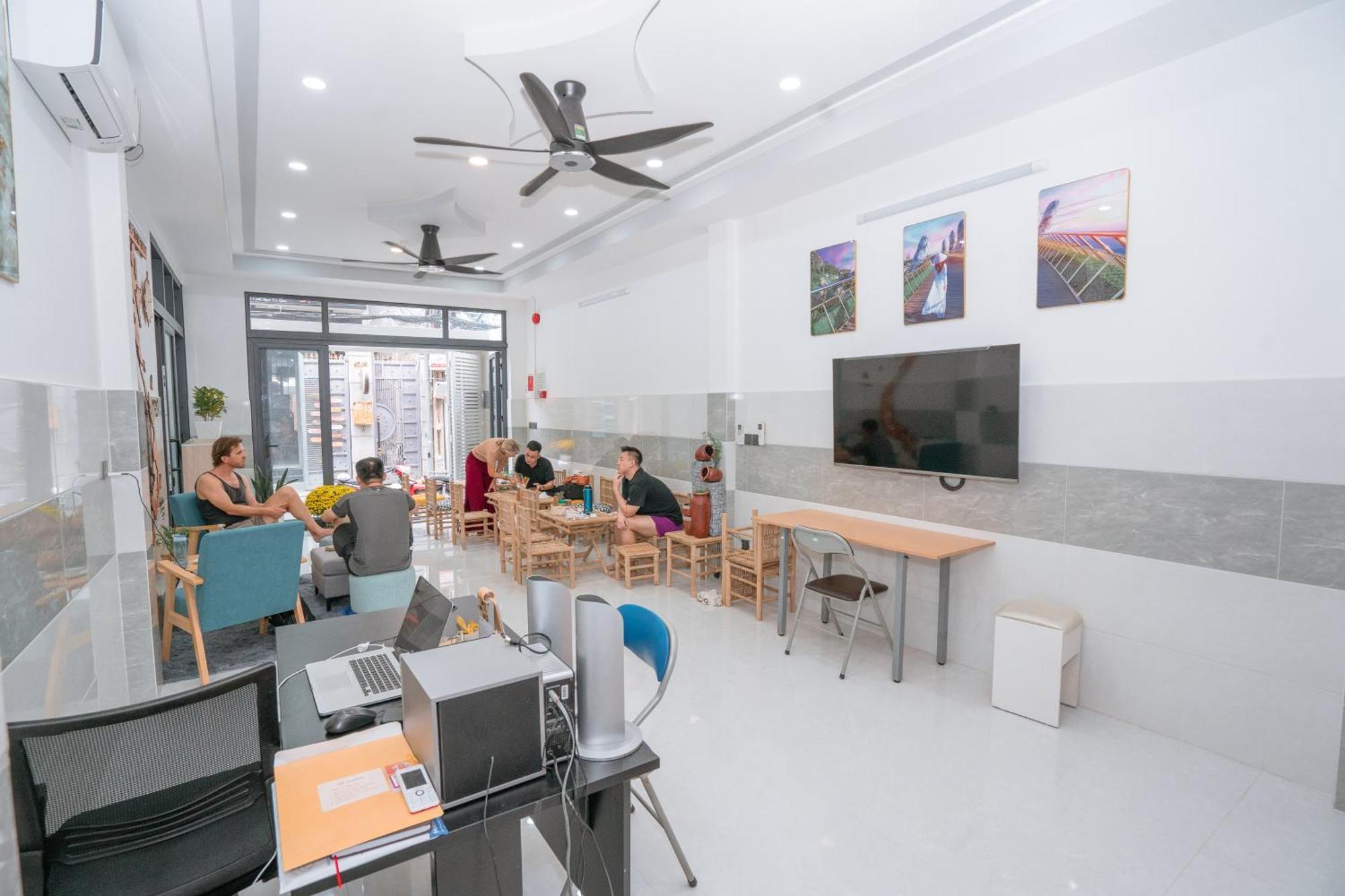 Aloha Saigon Premium Hostel By Local Travel Experts - Newly Opened, Less-Touristy Location, Spacious Rooms, Glass Shower Bathroom, Free Breakfast & Walking Tour Ciudad Ho Chi Minh  Exterior foto